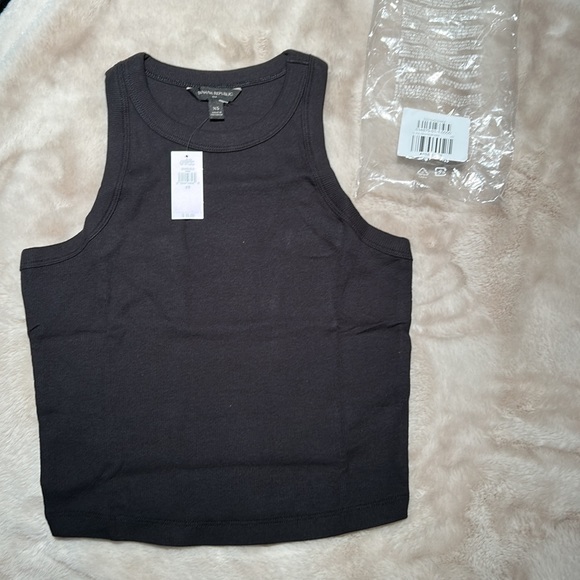 BUNDLE: 2 Tank Tops (NWT) - Picture 2 of 11